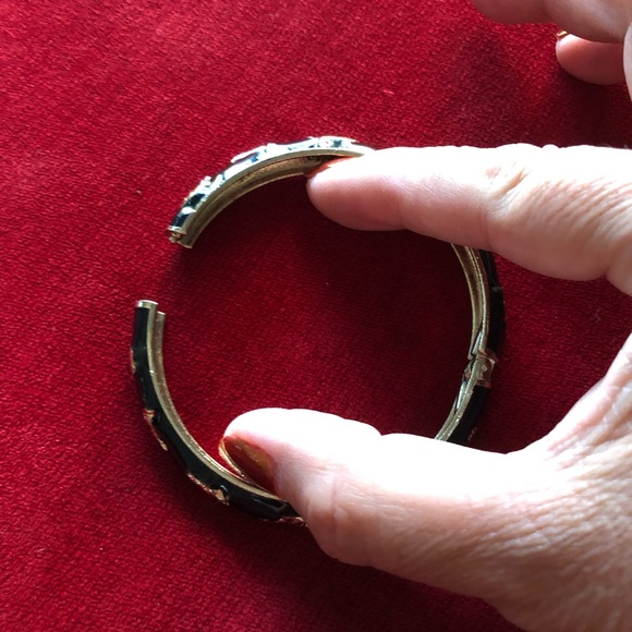 Black and gold tone cuff bangle bracelet. - Picture 3 of 6